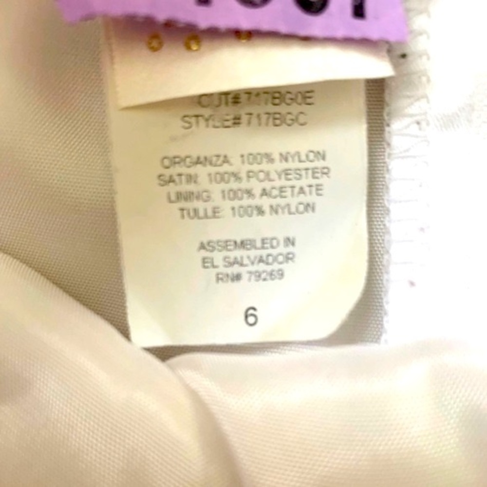 White Tulle And Satin Formal Flowergirl Dress Size 6 - Picture 9 of 9